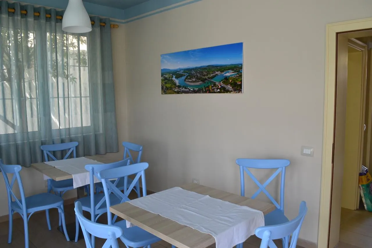 Open Doors Bed & Breakfast Шкодер