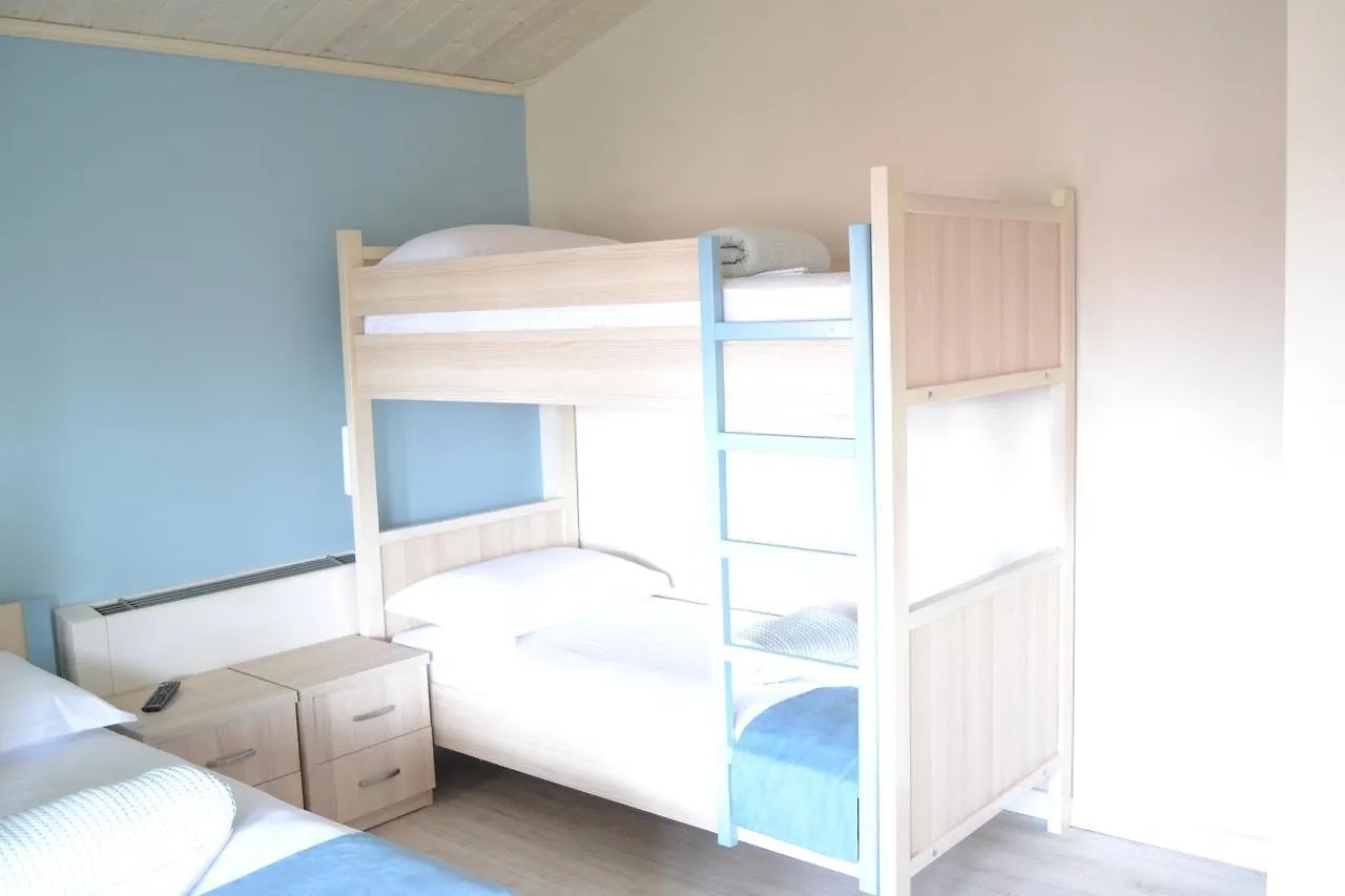 Open Doors Bed & Breakfast Шкодер