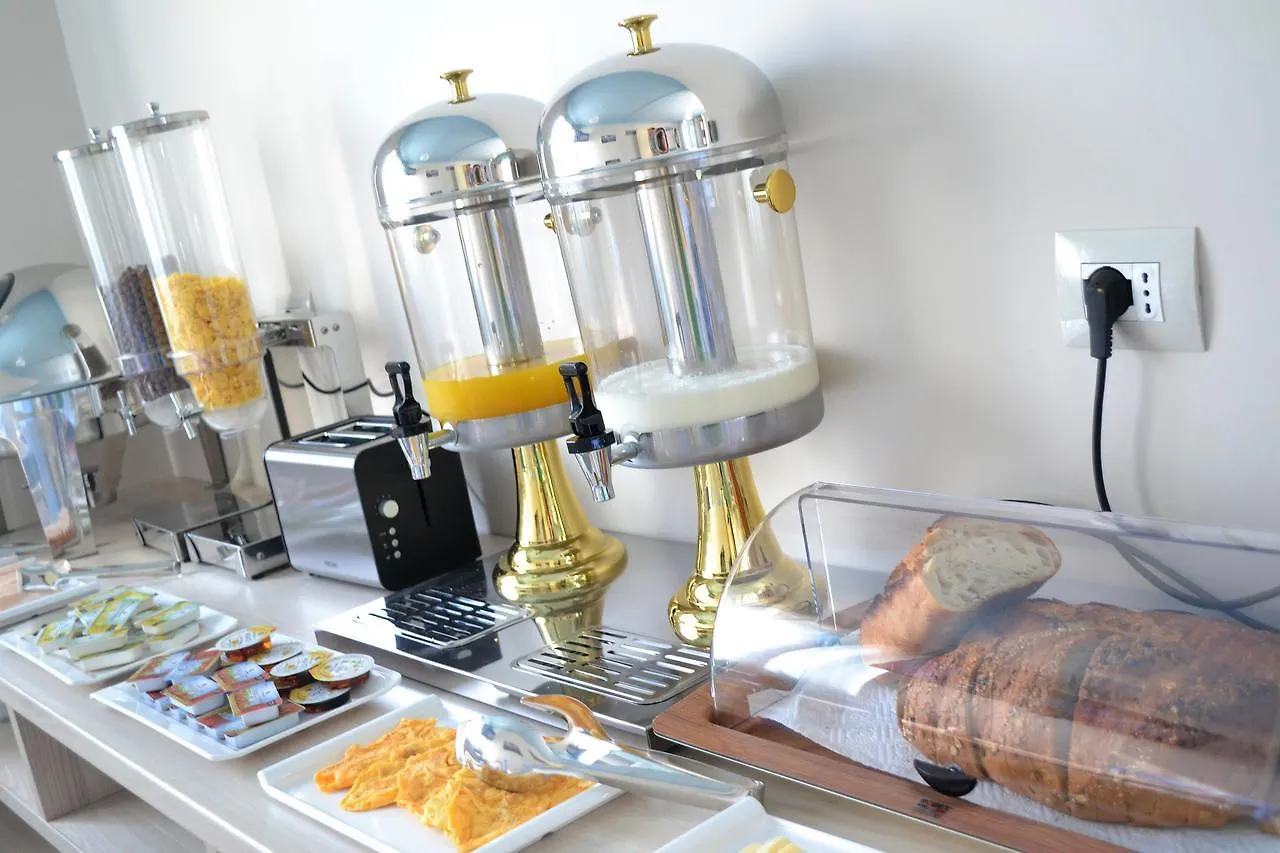 Open Doors Bed & Breakfast Шкодер